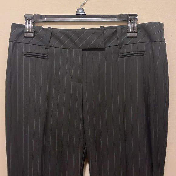 Ann Taylor Marissa pin striped pants size 6 - Picture 2 of 9